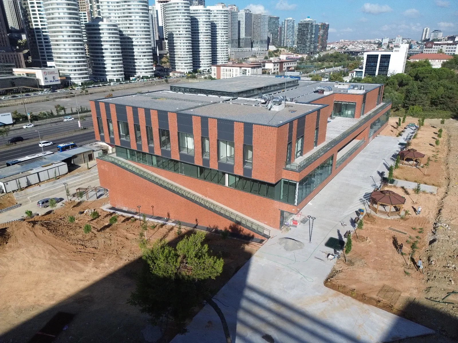 MEDENIYET UNIVERSITY DINING HALL AND YOUTH CENTER BUILDING CONSTRUCTION